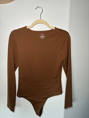 Nuuds Long Sleeve crew neck Bodysuit in chocolate